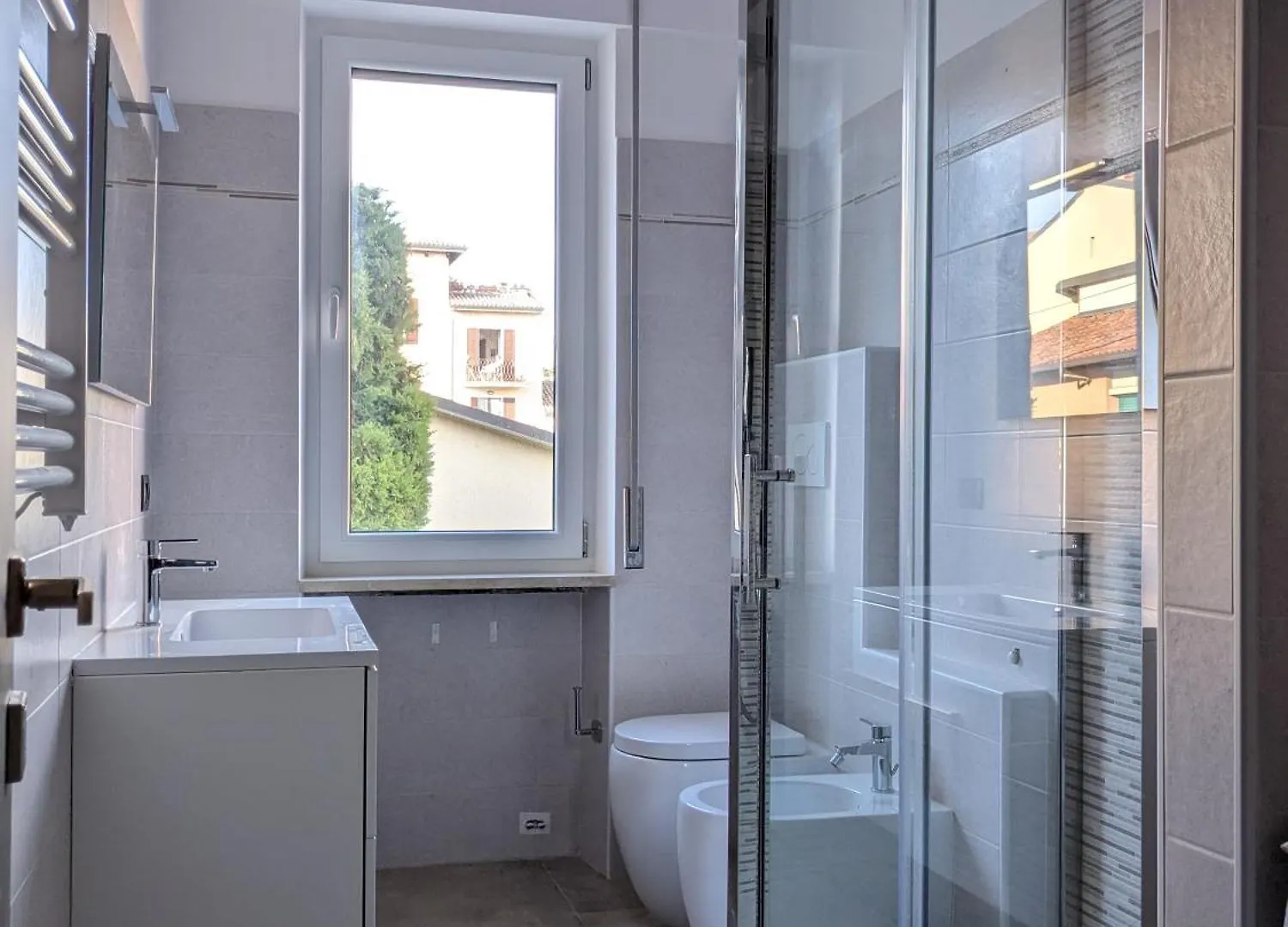 Bardolino Center Apartments 0*,